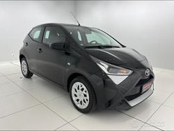 Blu Usata 2021 Toyota Aygo Cool Due volumi | 10.900 € (Ottimo prezzo)