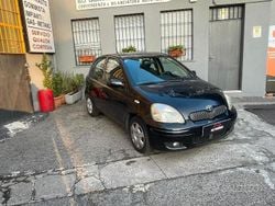 Nero Usata 2008 Toyota Yaris Tre volumi | 2900 € (Ottimo prezzo)