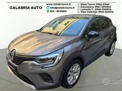 Grigio Usata 2022 Renault Captur Zen SUV | 16.500 € (Buon prezzo)