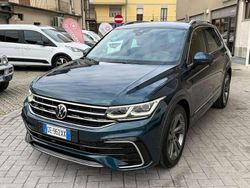 Blu/azzurro Usata 2021 VW Tiguan R-line SUV | 28.900 € (Molto cara)