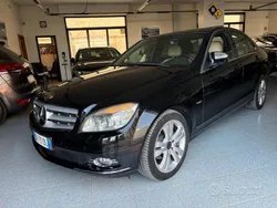 Nero Usata 2008 Mercedes C220 Avantgarde Tre volumi | 7390 € (Buon prezzo)