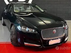 Verde Usata 2016 Jaguar XF Pure Tre volumi | 15.000 € (Buon prezzo)