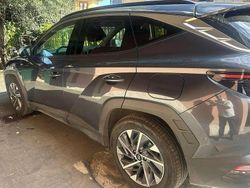 Grigio Usata 2023 Hyundai Tucson SUV | 27.300 € (Cara)
