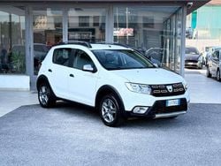 Bianco Usata 2017 Dacia Sandero Stepway Due volumi | 7900 € (Buon prezzo)