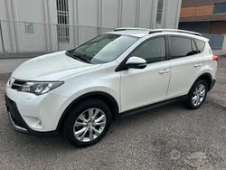 Usata 2013 Toyota RAV4 SUV | 9900 € (Ottimo prezzo)