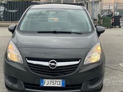 Grigio Usata 2017 Opel Meriva Monovolume | 5400 € (Buon prezzo)