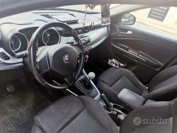 Nero Usata 2012 Alfa Romeo Giulietta Due volumi | 6250 € (Molto cara)