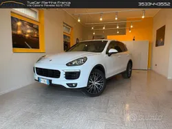 Bianco Usata 2017 Porsche Cayenne Platinum Edition SUV | 34.500 € (Buon prezzo)