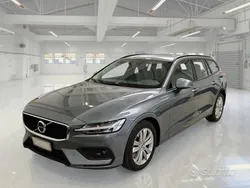 Harmaa Käytetty 2020 Volvo V60 Business Edition Farmari | 18.500 € (Perustarjous)