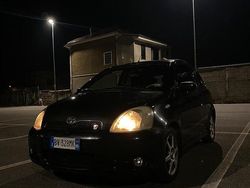 Nero Usata 2001 Toyota Yaris Sport Tre volumi | 3000 € (Buon prezzo)