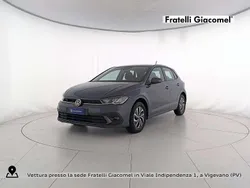 Smoky grey metallizzato Usata 2024 VW Polo Life Tre volumi | 20.400 € (Buon prezzo)