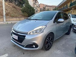 Grigio Usata 2017 Peugeot 208 Allure Due volumi | 9000 € (Cara)