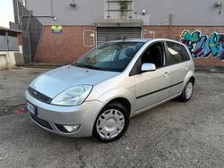 Argento Usata 2005 Ford Fiesta Tre volumi | 999 € (Super prezzo)