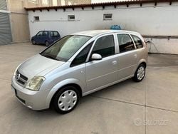 Grigio Usata 2006 Opel Meriva Cosmo Monovolume | 2900 € (Cara)