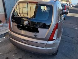 Usata 2010 Lancia 2000 Due volumi | 2000 €