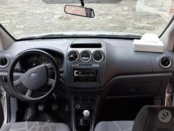 Grigio Usata 2009 Ford Tourneo Connect Monovolume | 3500 €