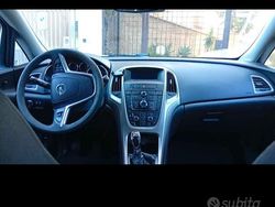 Blu Usata 2010 Opel Astra Tre volumi | 2690 €
