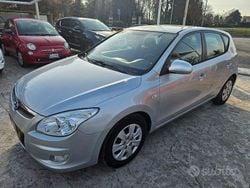 Grigio metallizzato Usata 2008 Hyundai i30 Active Tre volumi | 3500 € (Buon prezzo)