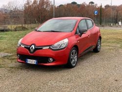 Rosso Usata 2015 Renault Clio IV Tre volumi | 8500 € (Buon prezzo)