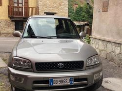 Grigio Usata 1999 Toyota RAV4 SUV | 4000 € (Buon prezzo)