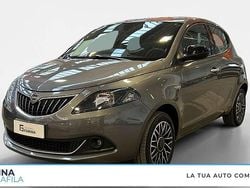 Grigio scuro Usata 2024 Lancia Ypsilon S Due volumi | 11.400 € (Ottimo prezzo)