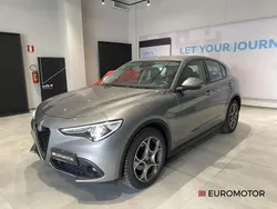 Grigio Usata 2020 Alfa Romeo Stelvio Sprint SUV | 25.900 € (Buon prezzo)