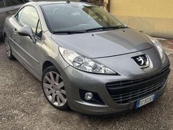 Grigio Usata 2010 Peugeot 207 CC Cabrio | 5000 € (Buon prezzo)