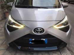 Grigio Usata 2021 Toyota Aygo Connect Style Due volumi | 14.000 € (Molto cara)