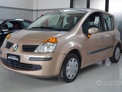 Beige Usata 2006 Renault Modus Monovolume | 2490 € (Buon prezzo)