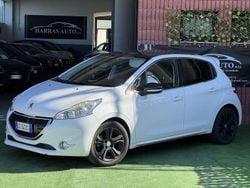 Other Usata 2013 Peugeot 208 Allure Due volumi | 4499 € (Buon prezzo)