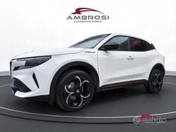 Bianco Nuova 2025 Alfa Romeo Junior Edizione Speciale SUV | 24.800 €