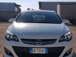 Bianco Usata 2013 Opel Astra Tre volumi | 4500 € (Buon prezzo)