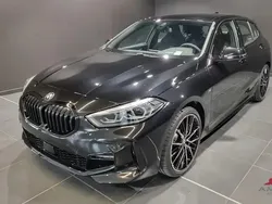 Black sapphire metallizzato Nuova 2024 BMW 120 M Sport Due volumi | 39.000 € (Super prezzo)