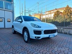 Bianco Usata 2016 Porsche Cayenne SUV | 26.900 € (Buon prezzo)