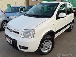 Bianco Usata 2012 Fiat Panda 4x4 Climbing Due volumi | 6990 € (Buon prezzo)
