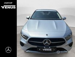 Grigio Usata 2024 Mercedes A180 Advanced Tre volumi | 29.900 € (Buon prezzo)