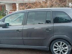Grigio Usata 2010 Opel Zafira Monovolume | 2500 € (Ottimo prezzo)