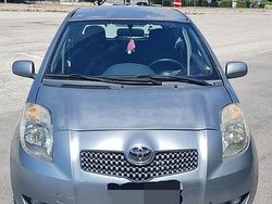 Grigio Usata 2006 Toyota Yaris Due volumi | 2200 € (Ottimo prezzo)