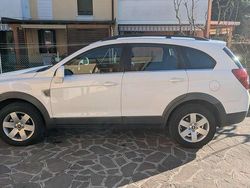 Bianco Usata 2010 Chevrolet Captiva SUV | 2500 € (Buon prezzo)