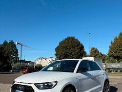 Bianco Usata 2025 Audi A1 Sportback Ambiente Due volumi | 30.000 € (Molto cara)
