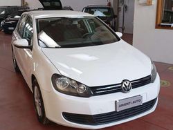 Bianco metallizzato Usata 2012 VW Golf VII Comfortline Tre volumi | 5800 € (Ottimo prezzo)