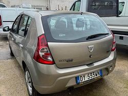 Usata 2009 Dacia Sandero | 2999 €