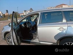 Grigio Usata 2019 Mitsubishi Outlander SUV | 16.000 €