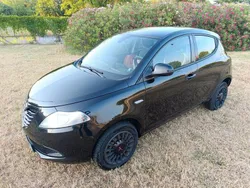 Nero Usata 2015 Lancia Ypsilon Due volumi | 5800 € (Buon prezzo)