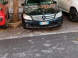 Nero Usata 2010 Mercedes C200 Tre volumi | 9000 € (Cara)
