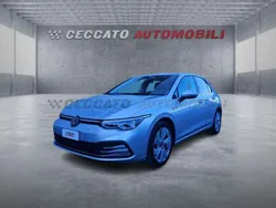 Argento Usata 2024 VW Golf VIII Style Tre volumi | 25.650 € (Ottimo prezzo)