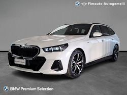 Bianco / metallizzato Usata 2024 BMW 520 M Sport Station wagon | 52.900 € (Buon prezzo)