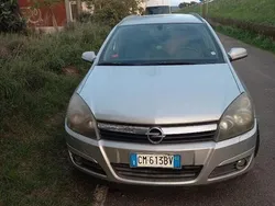 Usata 2005 Opel Astra Station wagon | 900 € (Super prezzo)