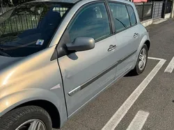 Usata 2004 Renault Mégane II Due volumi | 750 € (Ottimo prezzo)