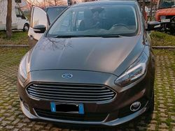 Grigio Usata 2017 Ford S-MAX Vignale Monovolume | 11.500 € (Ottimo prezzo)